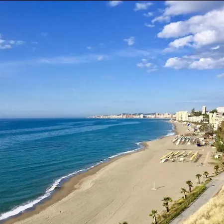 With Views פואנגירולה